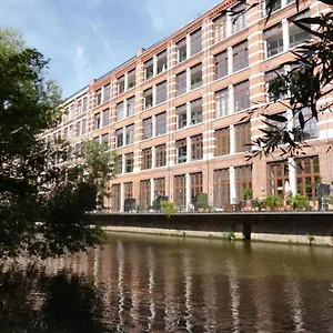 Relax-wohnung Mit Balkon Ueber Weisse Elster Leipzig